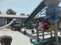 皮帶輸送機、糧食機和包裝機生產線